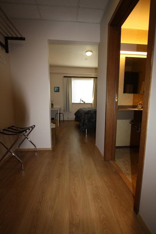 Airport Inn Кефлавик Номер фото